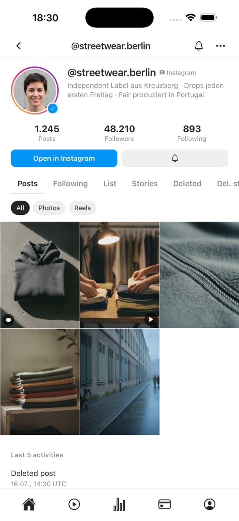 SocialChecker app: archived Instagram stories with date and time